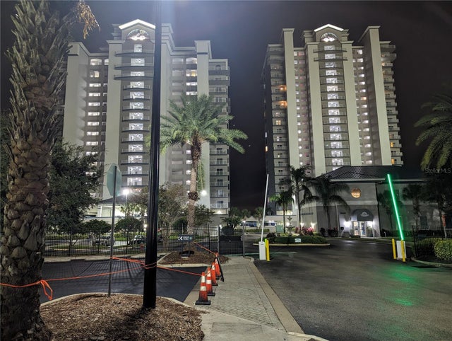 13427 Blue Heron Beach Drive 702, ORLANDO